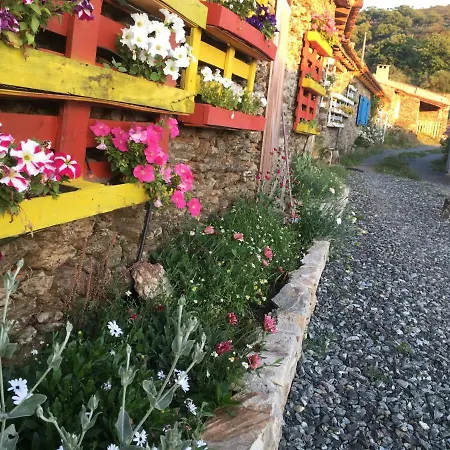 Mosteirinho بيت للعطل Negreda